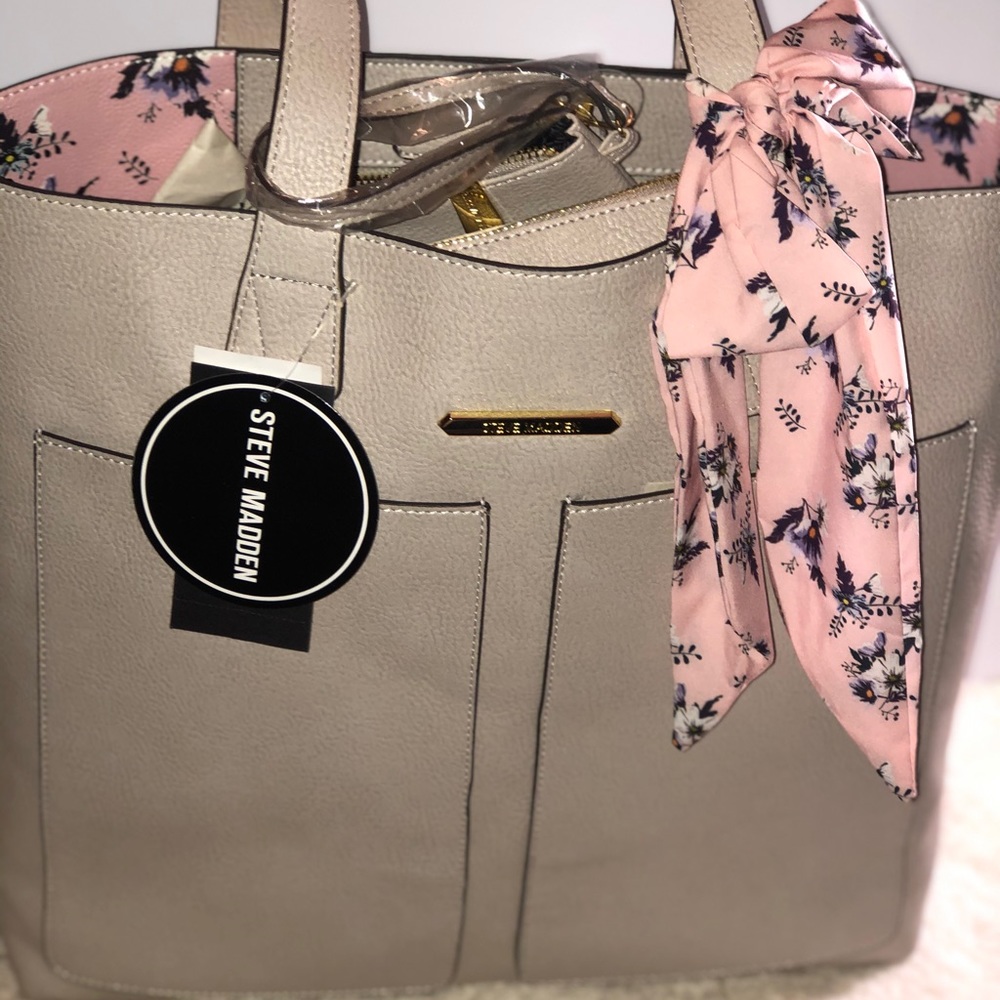 Steve Madden 3 Piece Handbag Set